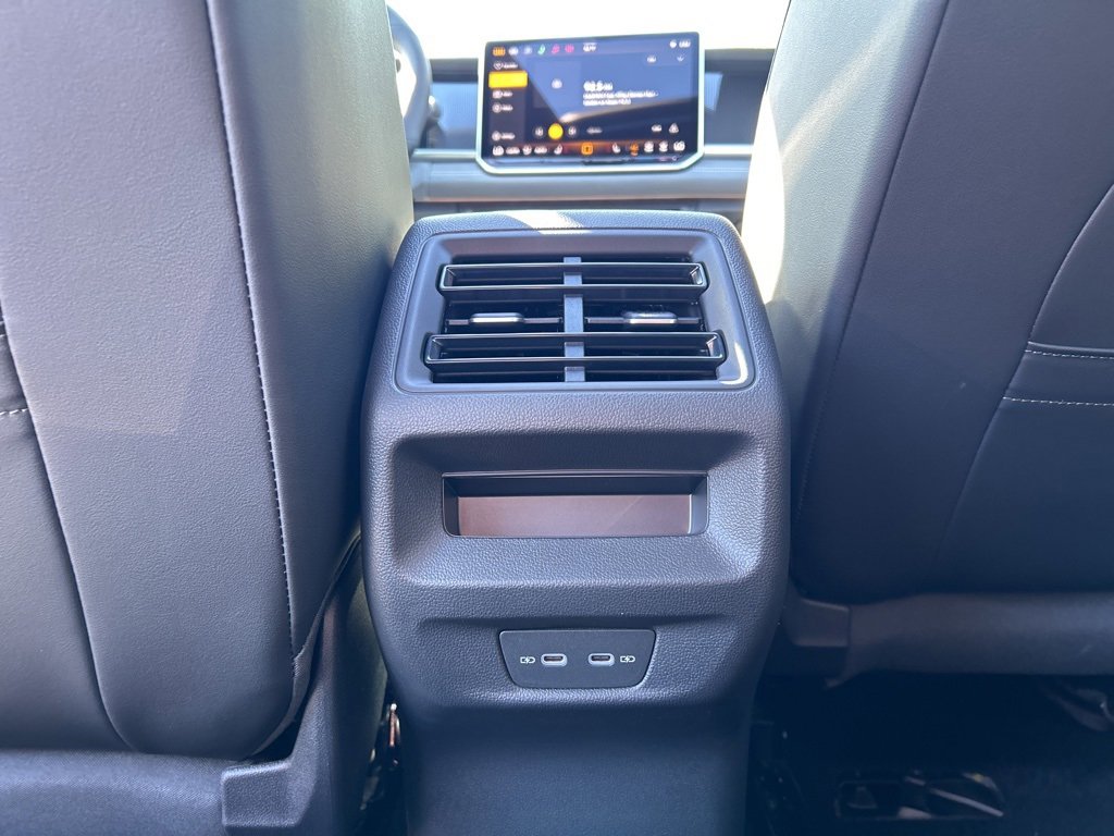 New 2026 Volkswagen Tiguan SE R-Line image 30