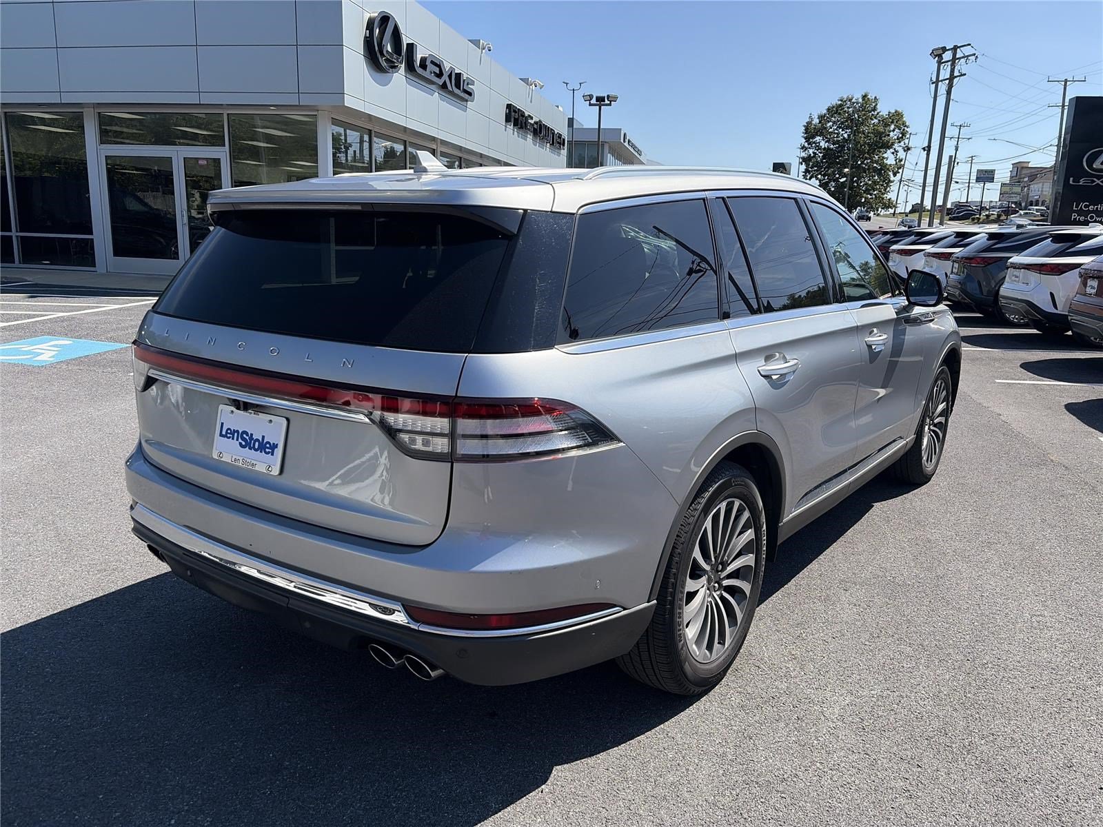 Used 2020 Lincoln Aviator Reserve w/ Equipment Group 201A AWD/4WD image 5