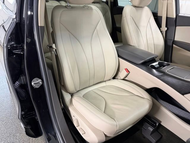 Used 2020 Lincoln Nautilus Reserve w/ Cargo Utility Package AWD/4WD image 25