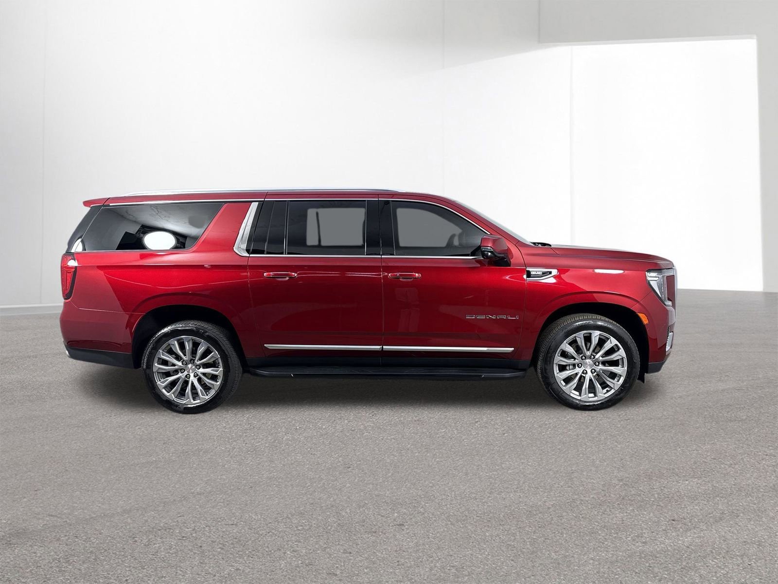Used 2024 GMC Yukon XL Denali AWD/4WD image 37