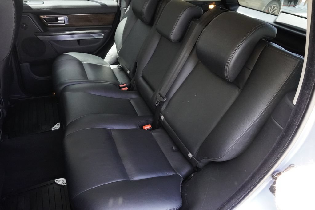 Used 2013 Land Rover Range Rover Sport HSE AWD/4WD image 30