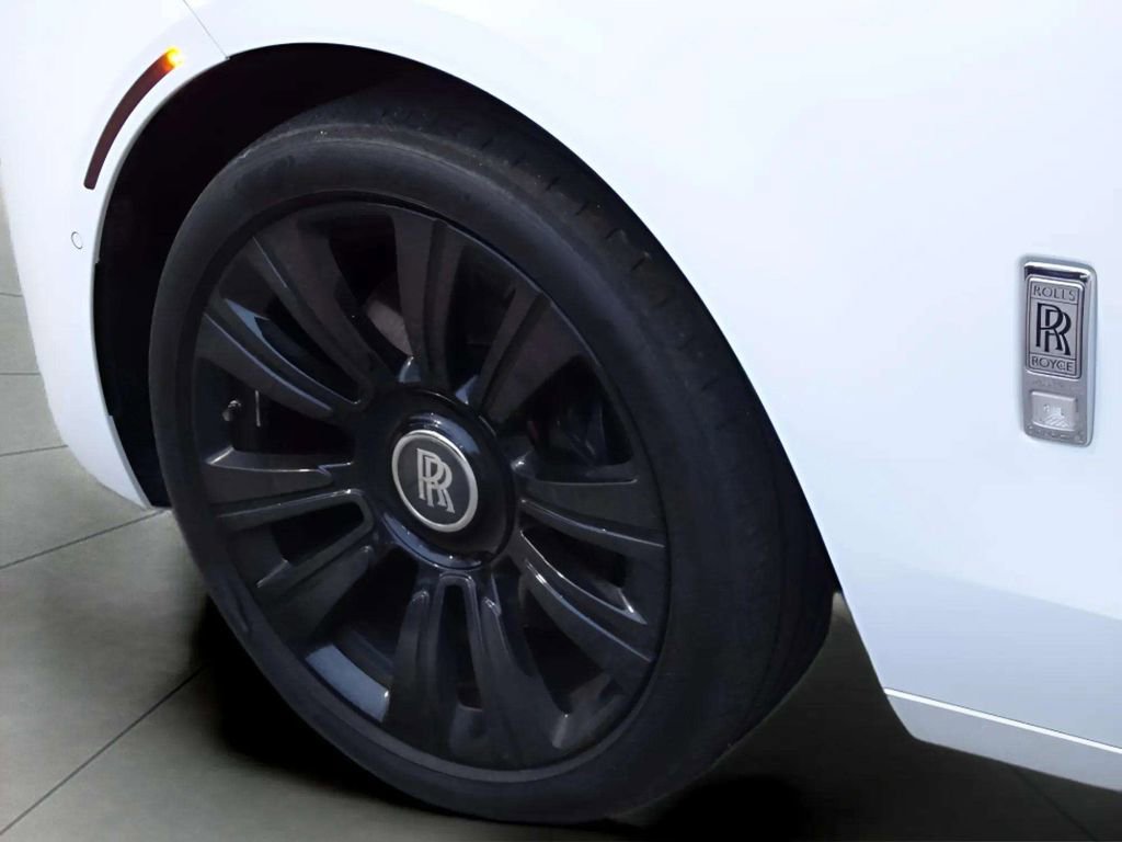 Used 2023 Rolls-Royce Ghost AWD/4WD image 17