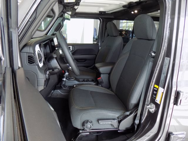 Certified 2025 Jeep Wrangler Unlimited Sahara AWD/4WD image 36