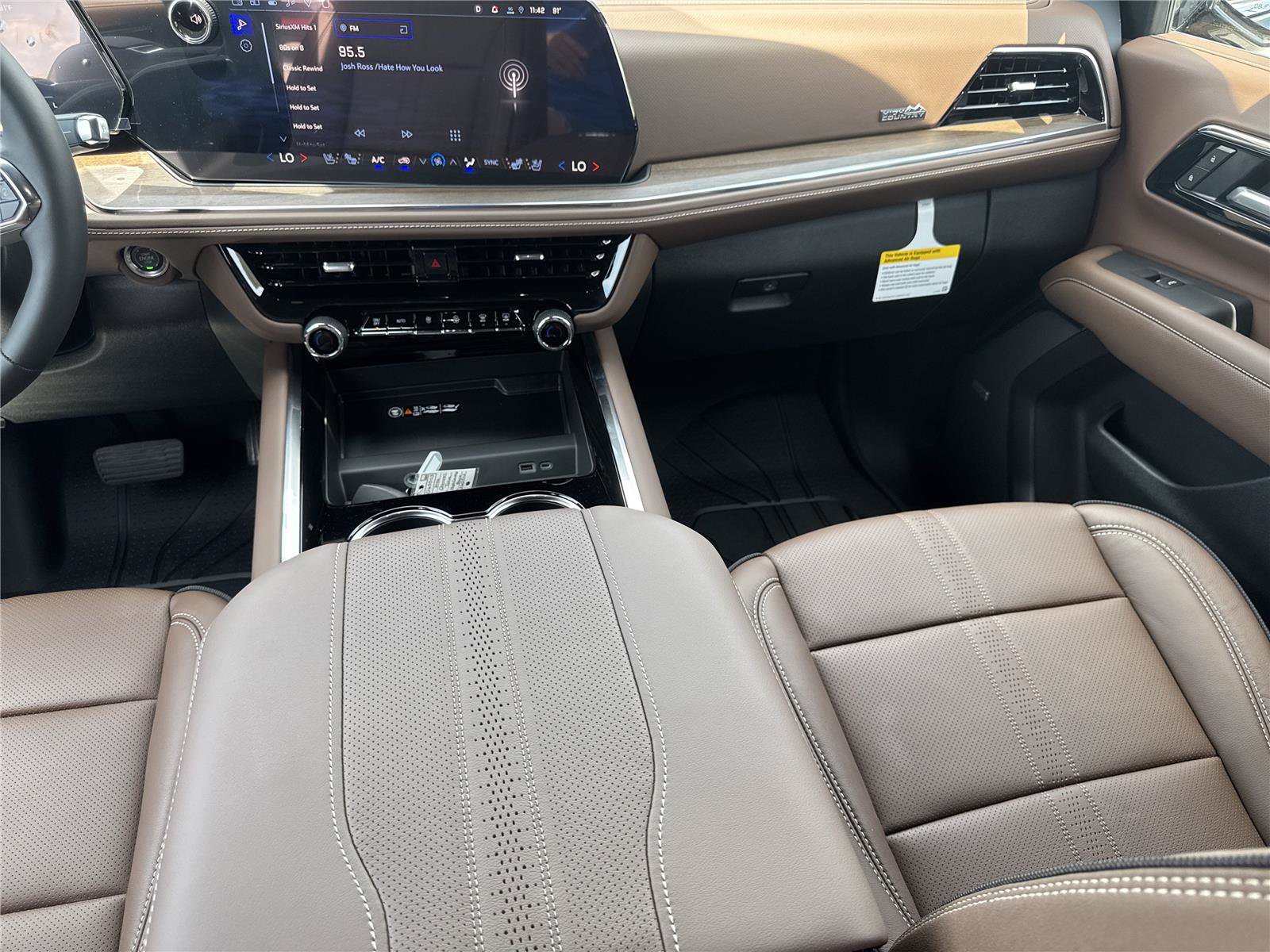 New 2026 Chevrolet Tahoe High Country AWD/4WD image 16