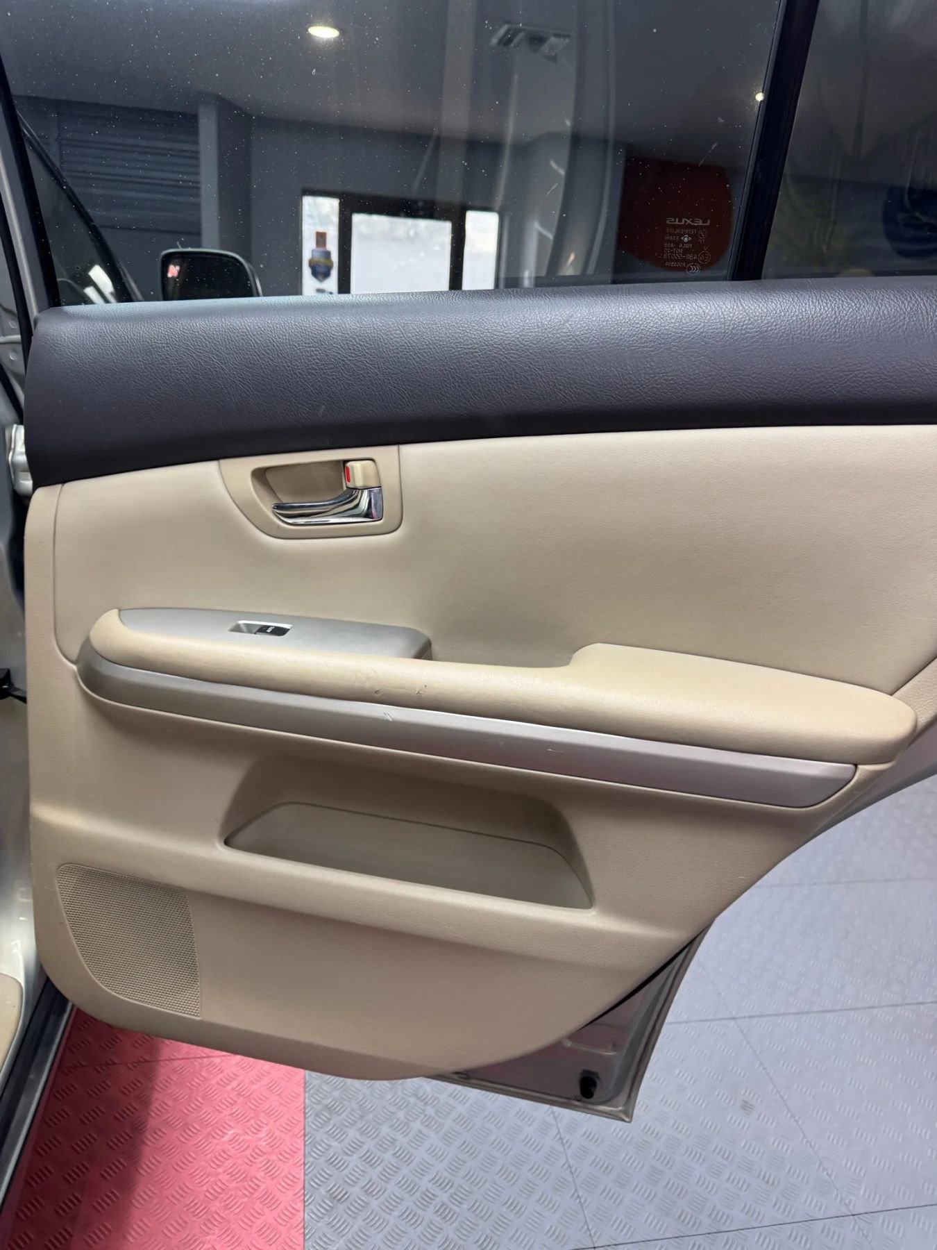 Used 2006 Lexus RX 400h 2WD image 26