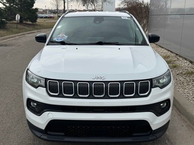 Used 2022 Jeep Compass Latitude image 32