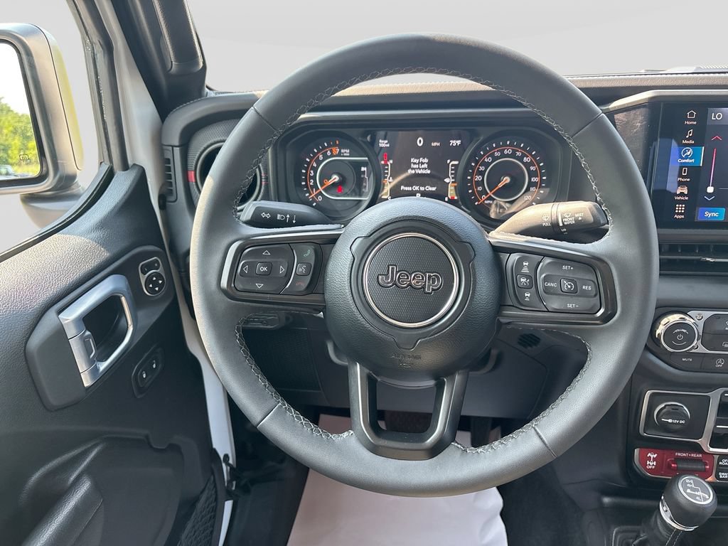 Used 2026 Jeep Gladiator Rubicon AWD/4WD image 18