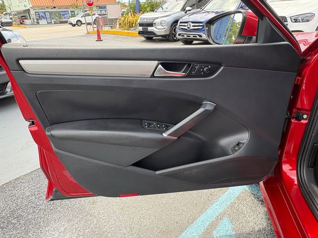 Used 2020 Volkswagen Passat 2.0T SE w/ Sunroof Package FWD image 24