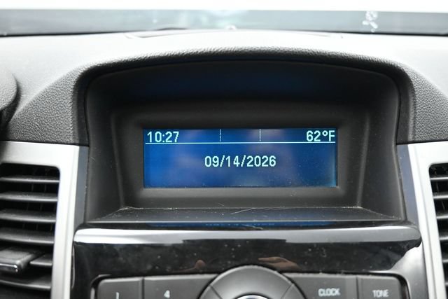 Used 2012 Chevrolet Cruze LS FWD image 18