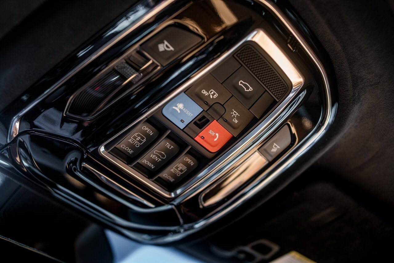 Used 2025 Jeep Grand Cherokee L Summit image 32