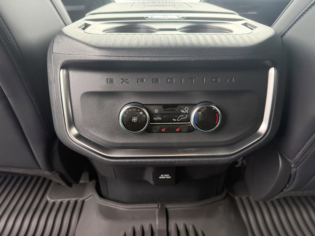 New 2025 Ford Expedition Platinum image 18