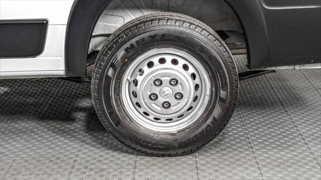 Used 2024 RAM ProMaster 2500 w/ Convenience Group FWD image 30
