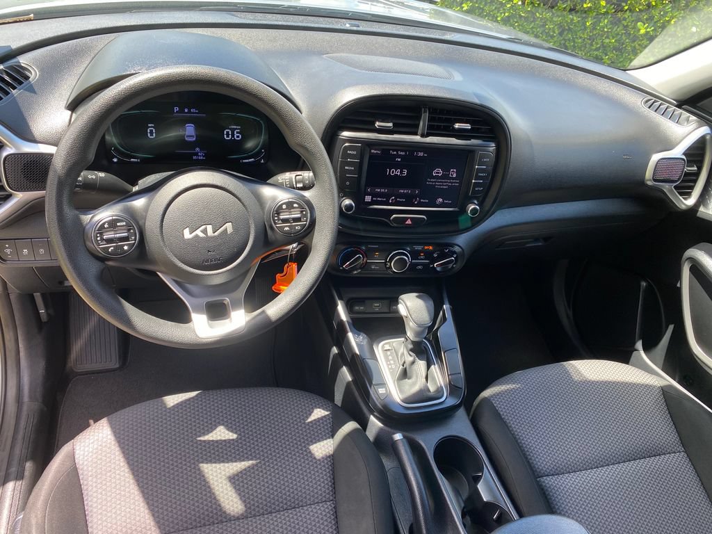 Used 2024 Kia Soul LX w/ Option Group 015 FWD image 30