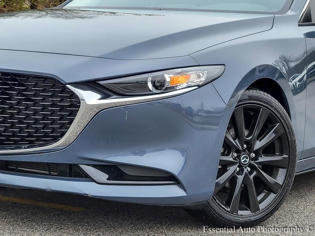 Used 2022 MAZDA MAZDA3 s FWD image 3