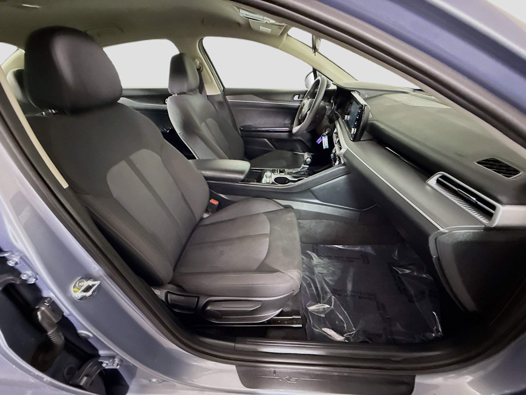 Used 2022 Kia K5 LX image 28