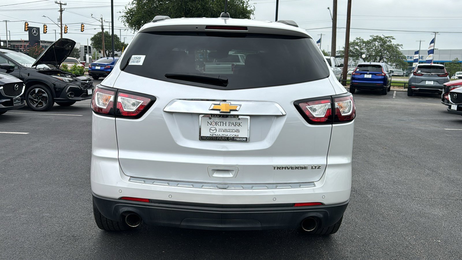 Used 2016 Chevrolet Traverse LTZ FWD image 7