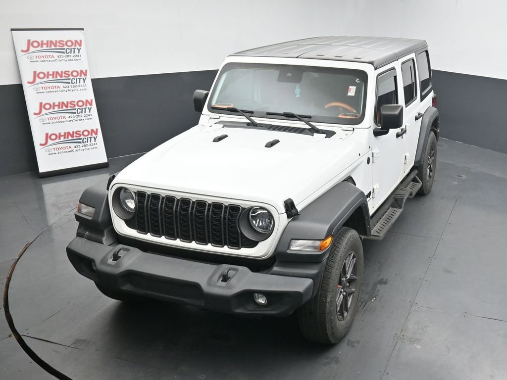 Used 2024 Jeep Wrangler Sport S image 12