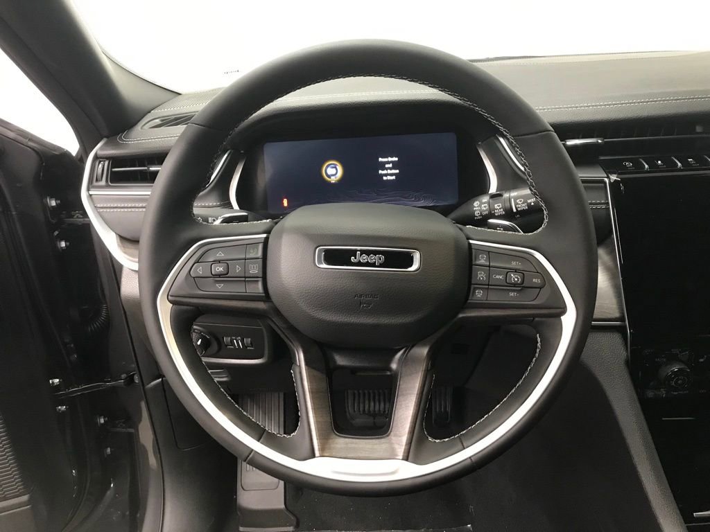 New 2025 Jeep Grand Cherokee Limited image 14