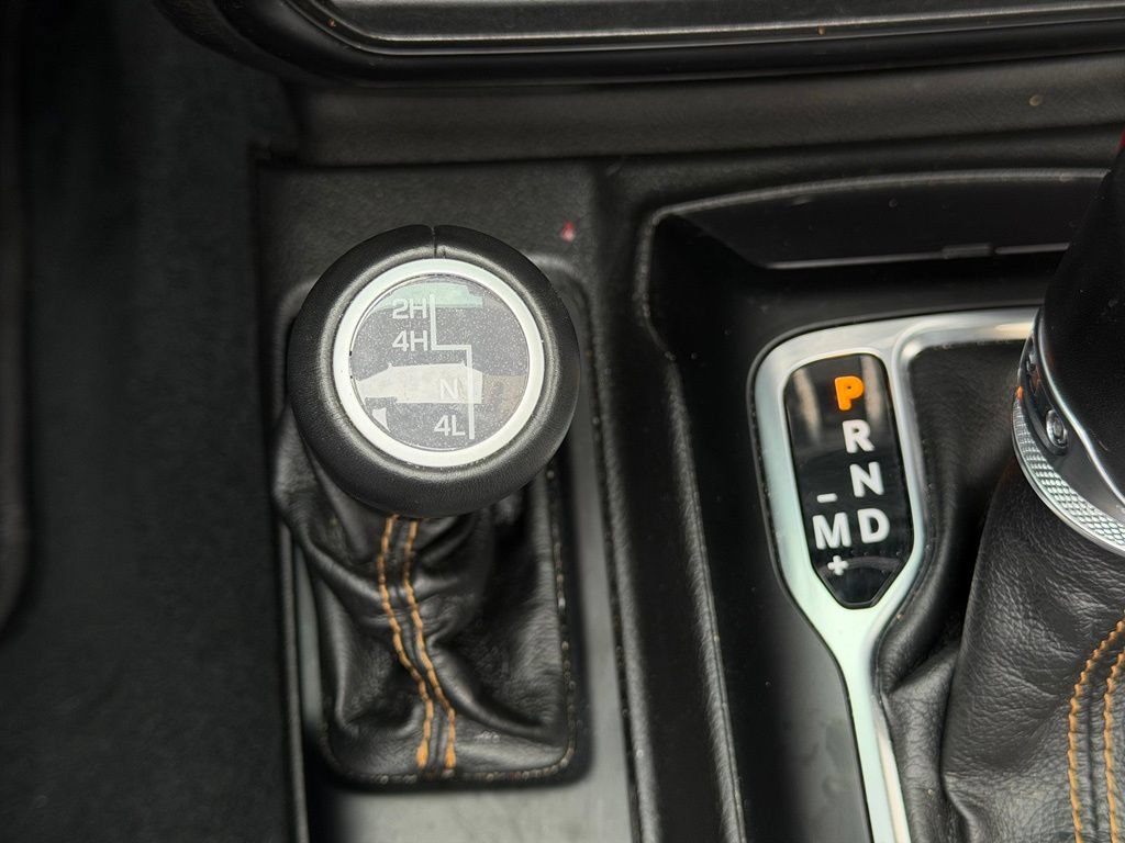Used 2022 Jeep Wrangler Unlimited Sahara AWD/4WD image 26