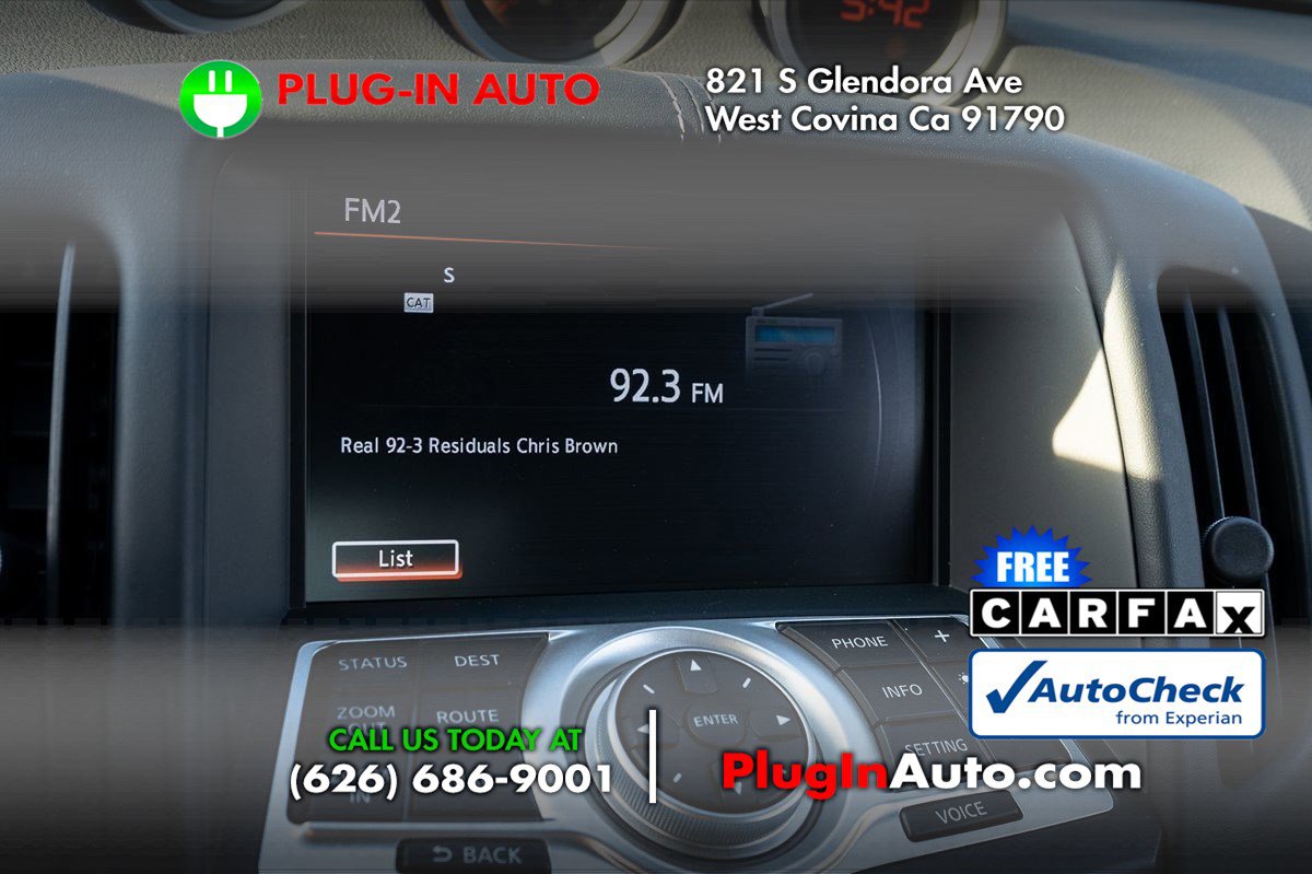 Used 2010 Nissan 370Z Touring image 25