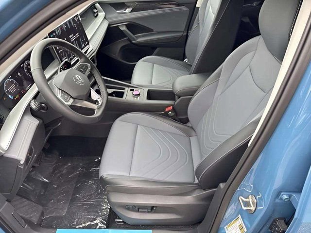 New 2026 Volkswagen Tiguan SE image 5