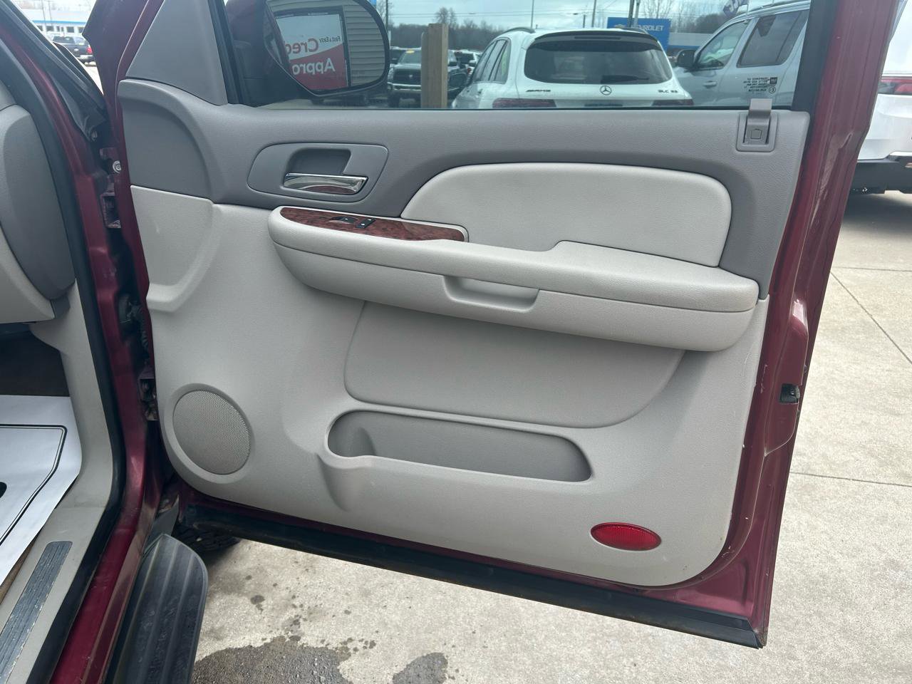 Used 2007 Chevrolet Suburban LT w/ LT Preferred Equipment Group image 17