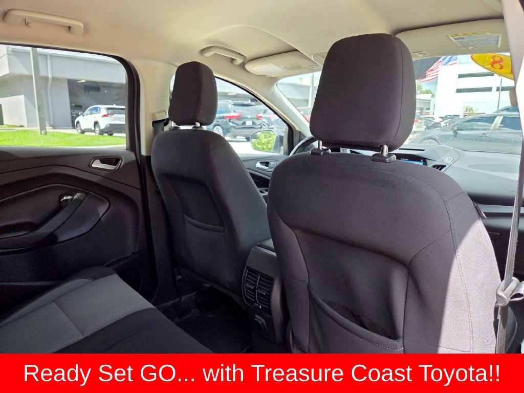 Used 2018 Ford Escape SE w/ SE Sync 3 Package FWD image 17