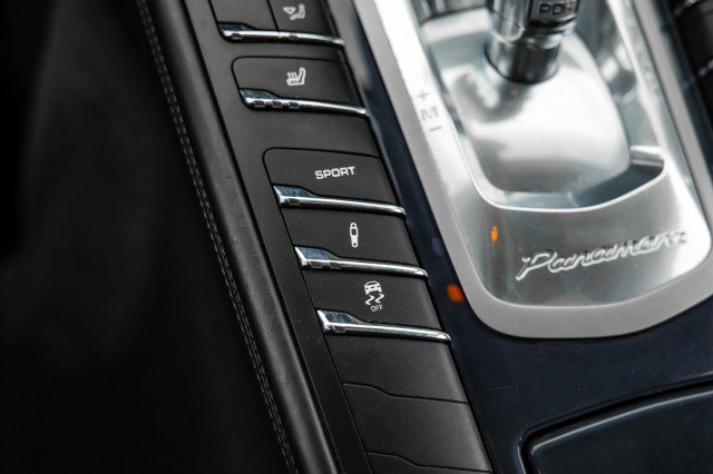 Used 2010 Porsche Panamera S image 21