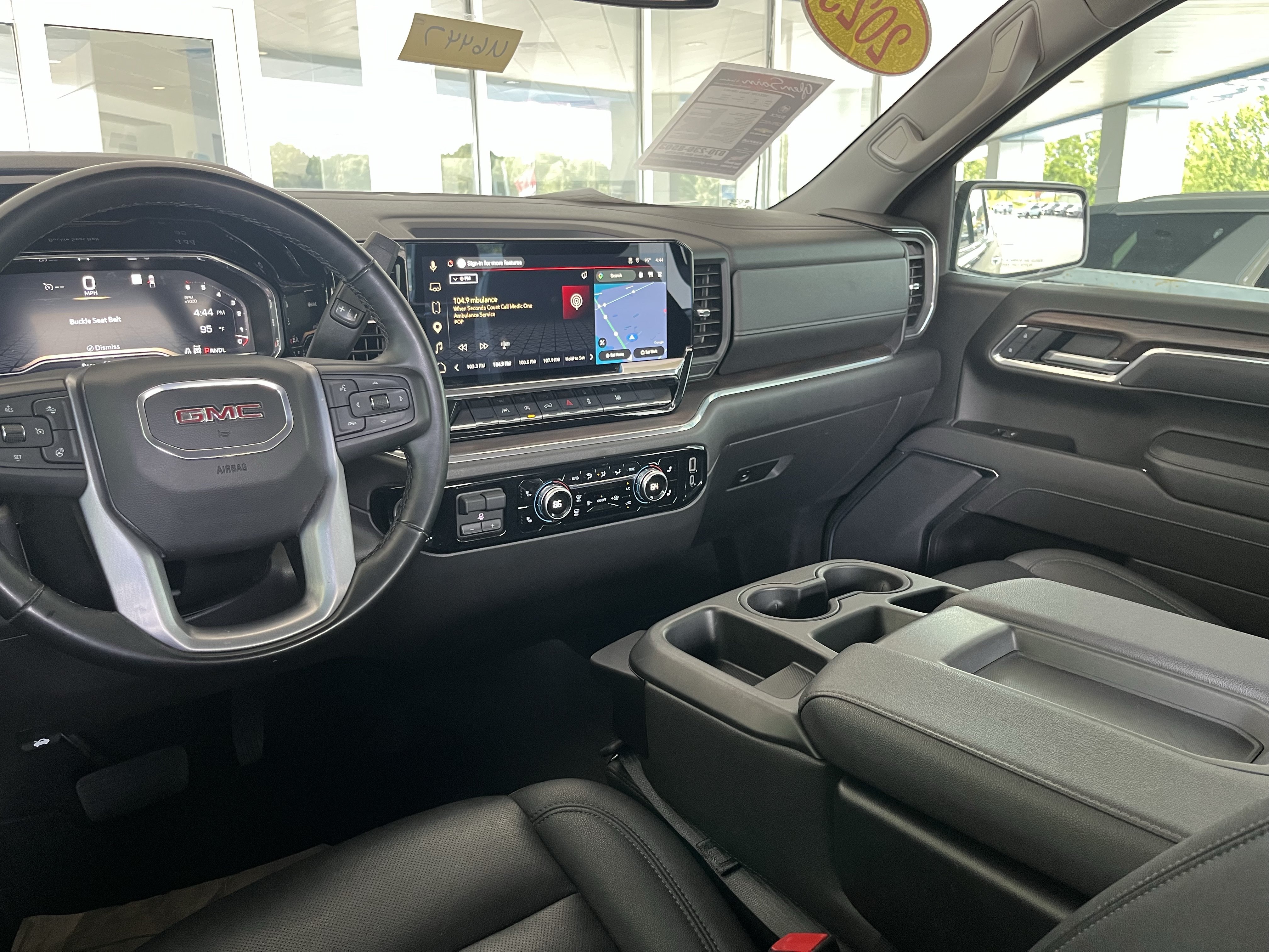 Used 2025 GMC Sierra 1500 SLT AWD/4WD image 2