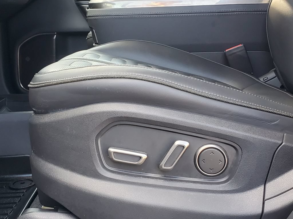 Used 2024 Rivian R1T Adventure Dual AWD/4WD image 6
