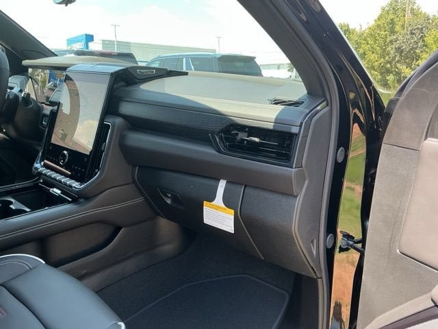 New 2026 GMC Yukon AT4 Ultimate AWD/4WD image 18