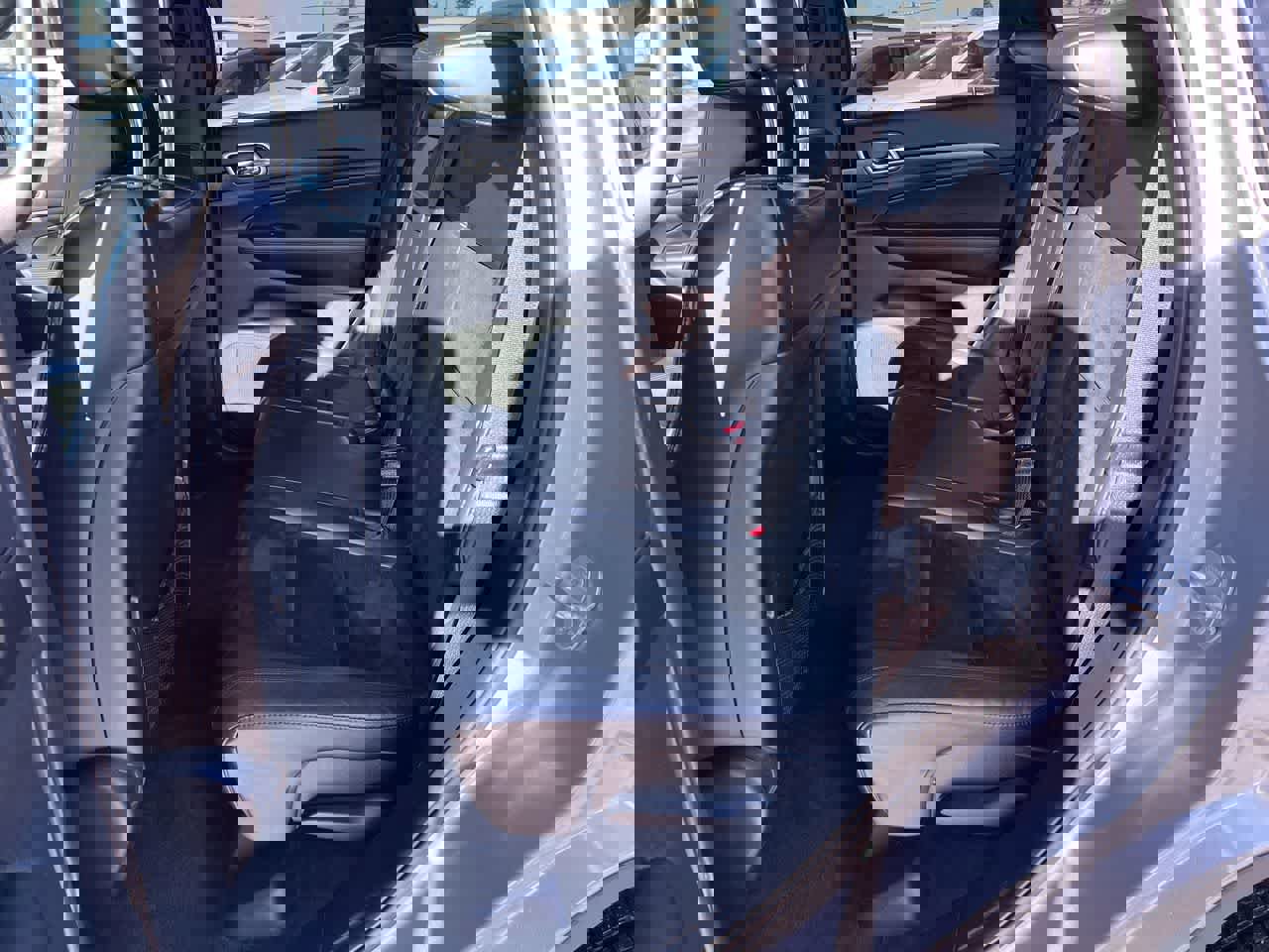 Used 2017 Jeep Grand Cherokee Altitude image 23