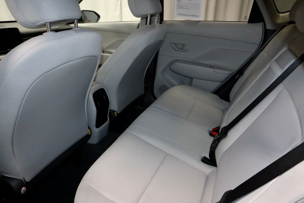 Used 2025 Hyundai Kona SEL FWD image 19