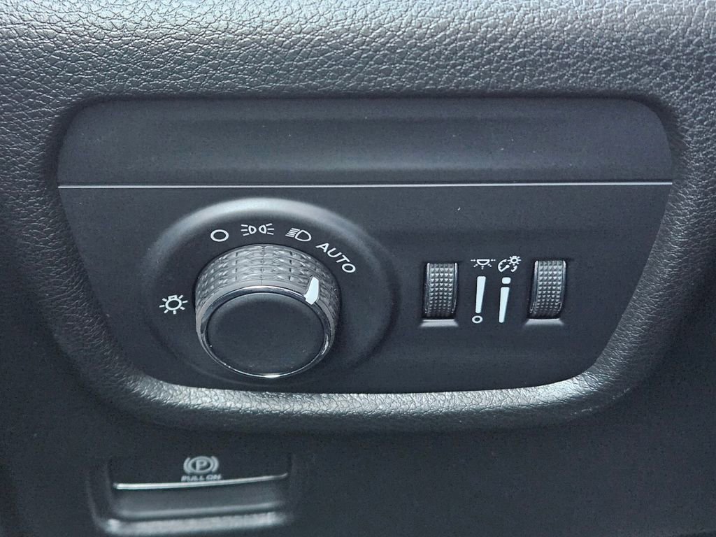 New 2025 Jeep Grand Cherokee Laredo X w/ Luxury Tech Group I image 22