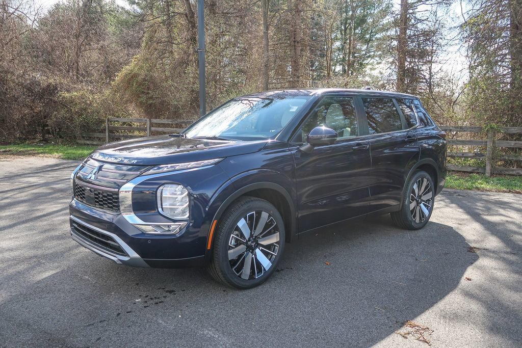 New 2026 Mitsubishi Outlander SE FWD image 3