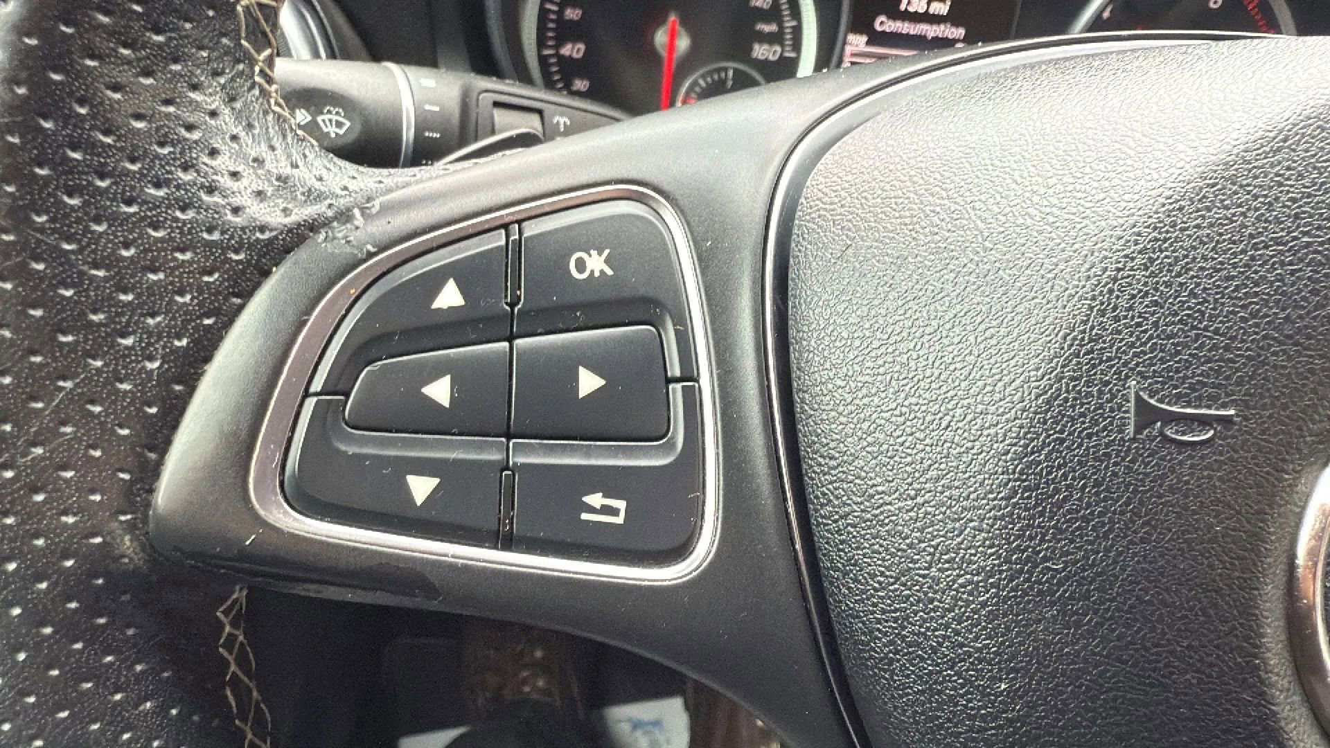 Used 2018 Mercedes-Benz GLA 250 4MATIC image 12