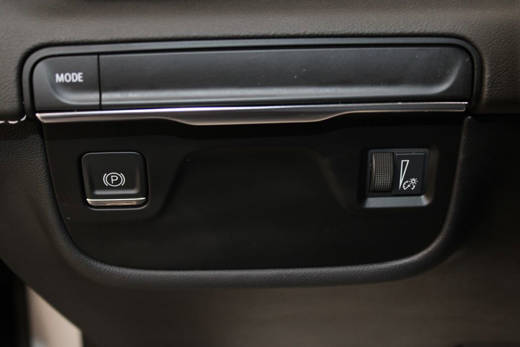 Used 2023 Cadillac Escalade Premium Luxury w/ LPO, Illumination Package RWD image 42