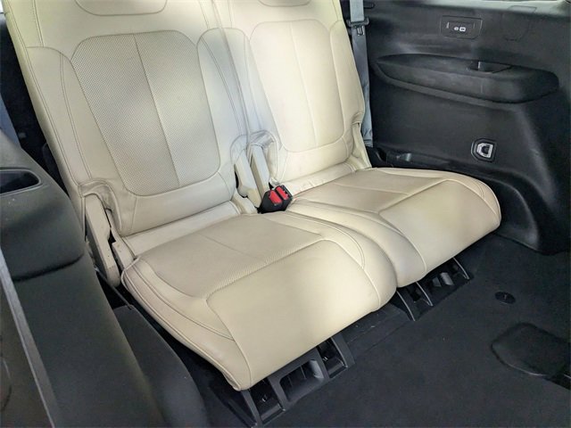 Used 2024 Jeep Grand Cherokee L Limited w/ Luxury Tech Group II image 32