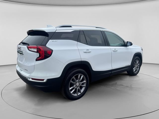 Used 2024 GMC Terrain SLT AWD/4WD image 5