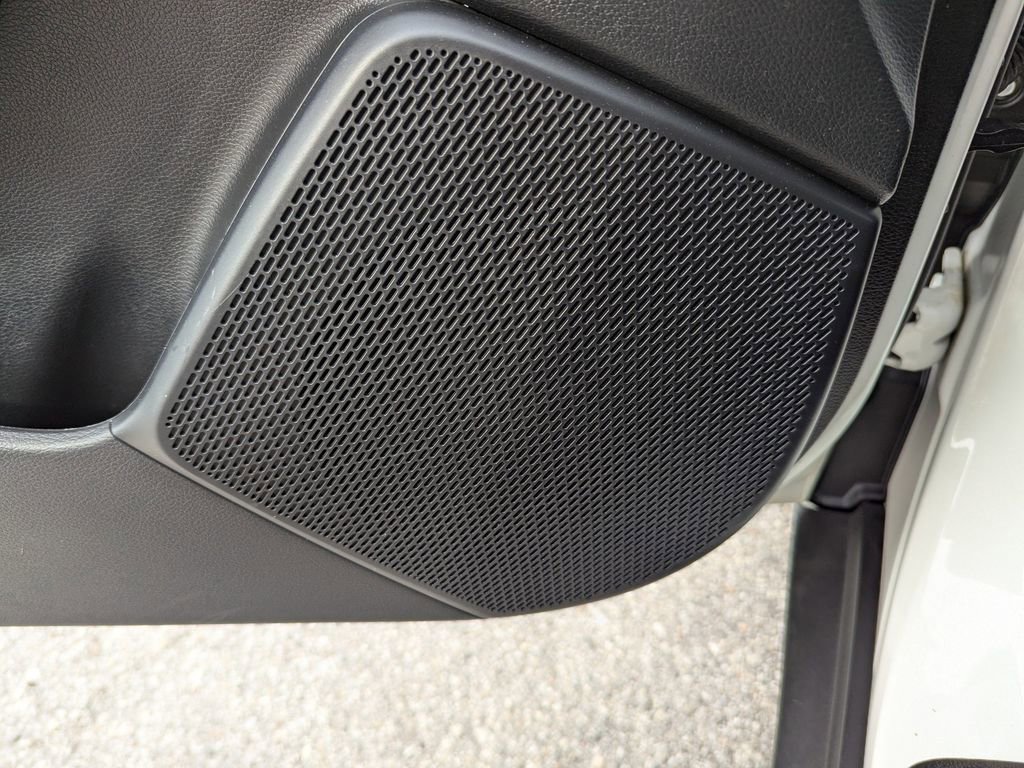 Used 2023 Kia Soul EX image 16