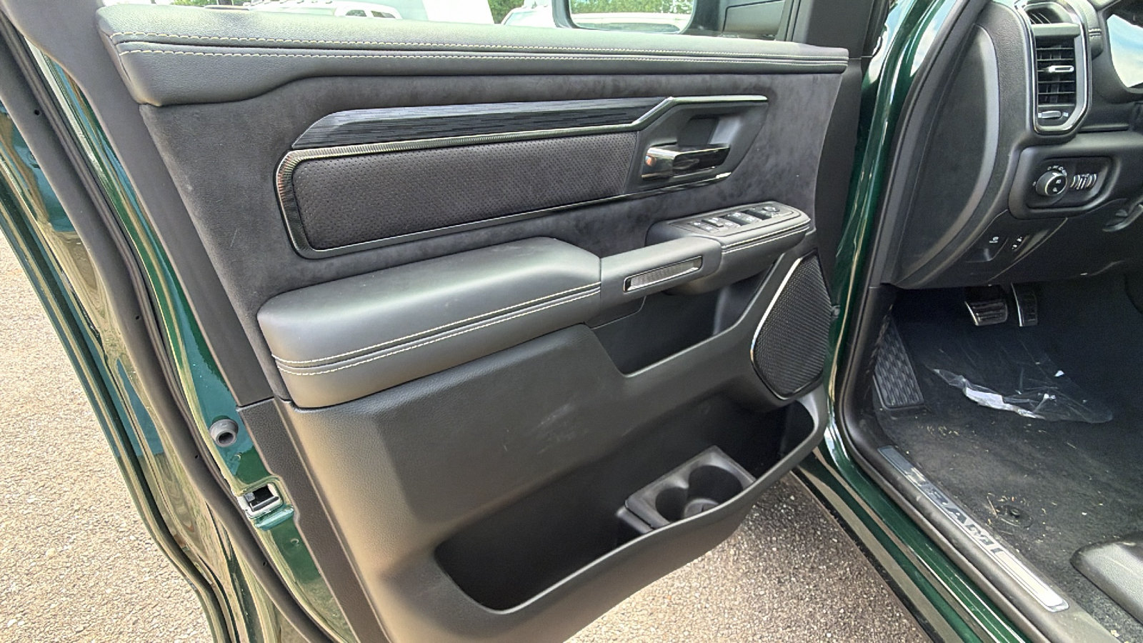 New 2026 RAM 1500 RHO AWD/4WD image 14