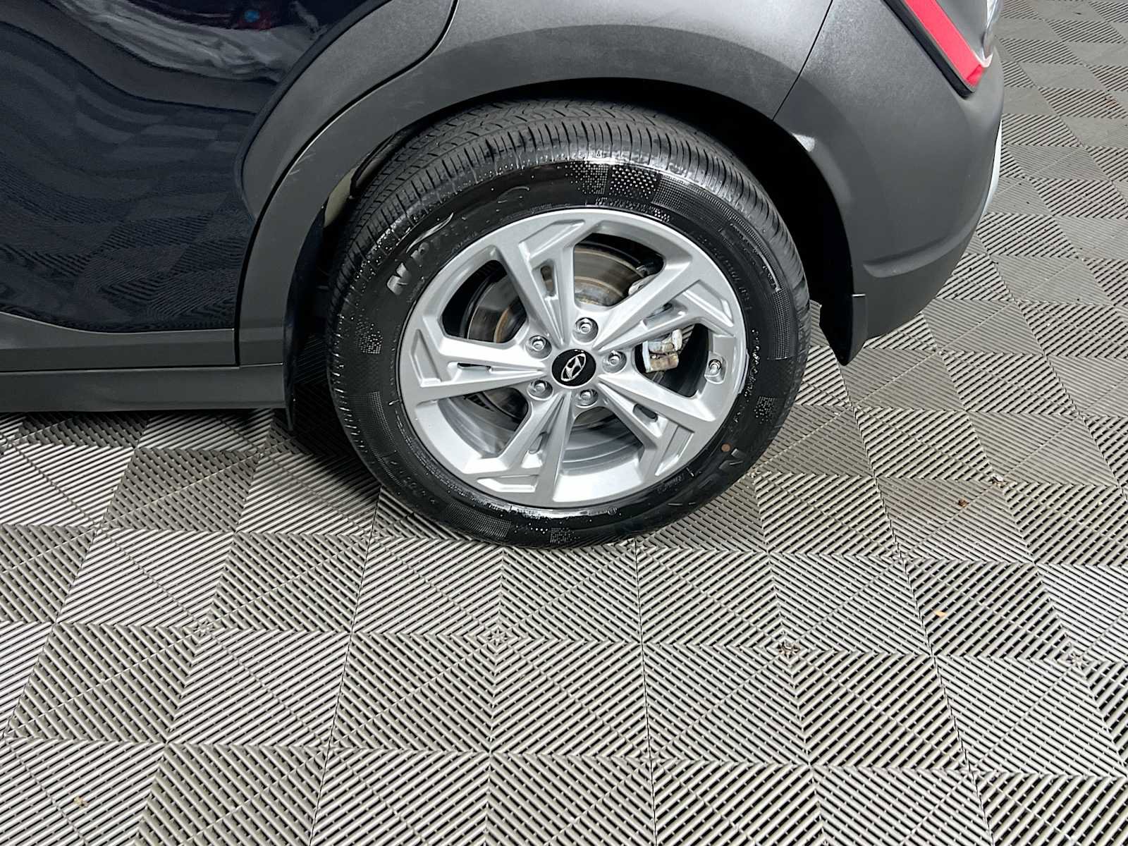 Certified 2023 Hyundai Kona SEL AWD/4WD image 29