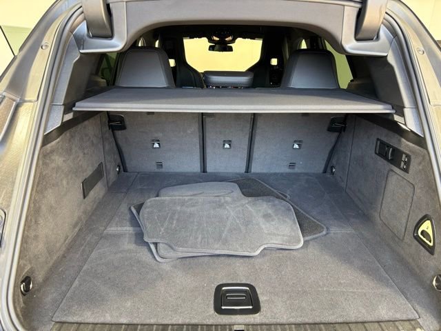 Used 2023 BMW iX xDrive50 w/ Premium Package image 21