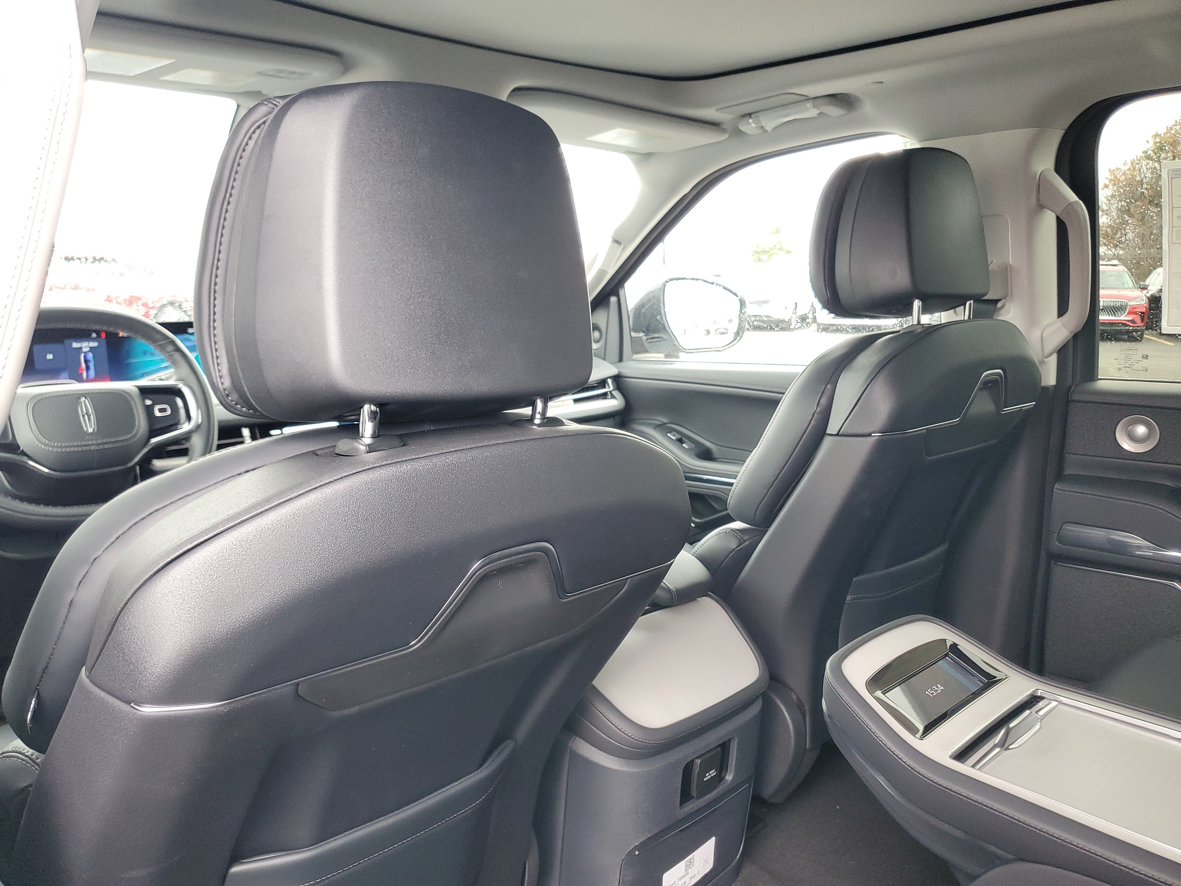 New 2026 Lincoln Navigator Reserve AWD/4WD image 27