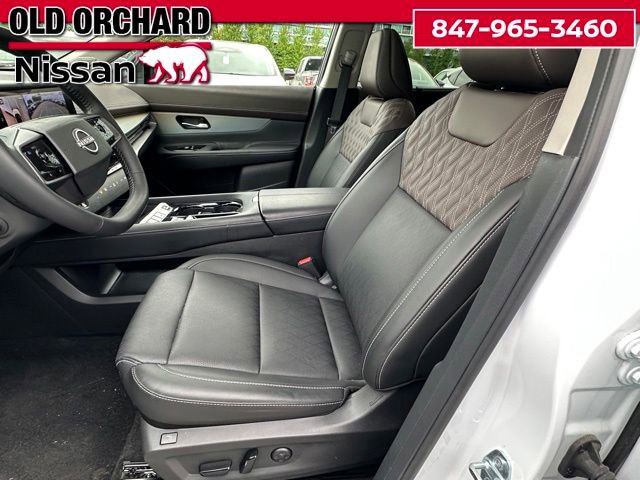 Used 2025 Nissan Murano Platinum w/ Cargo Package AWD/4WD image 10