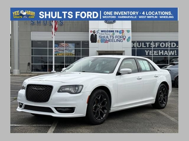 Used 2022 Chrysler 300 Touring L w/ Popular Equipment Group