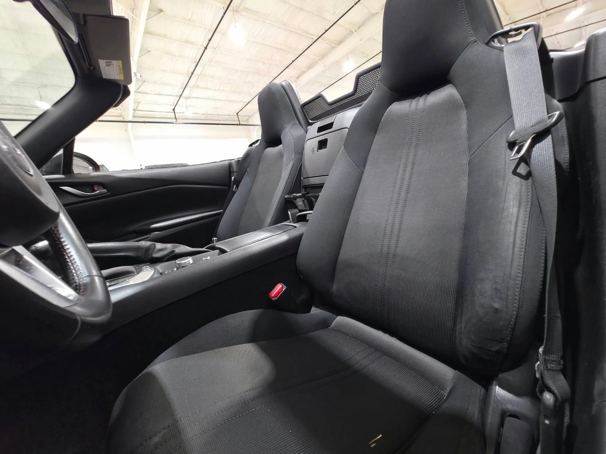 Used 2018 MAZDA MX-5 Miata Sport RWD image 10
