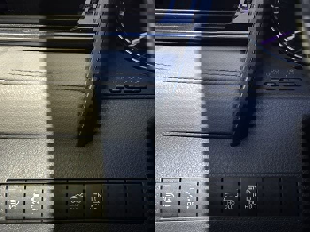 Used 2020 Toyota Camry XLE image 24