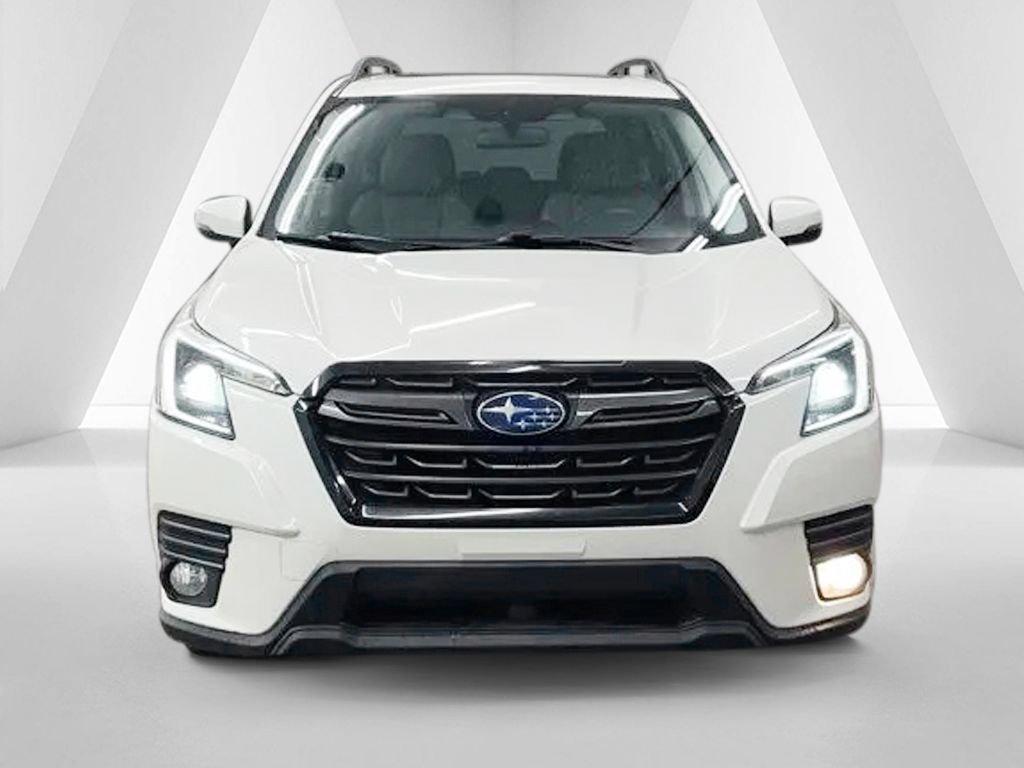 Used 2023 Subaru Forester Limited AWD/4WD image 2