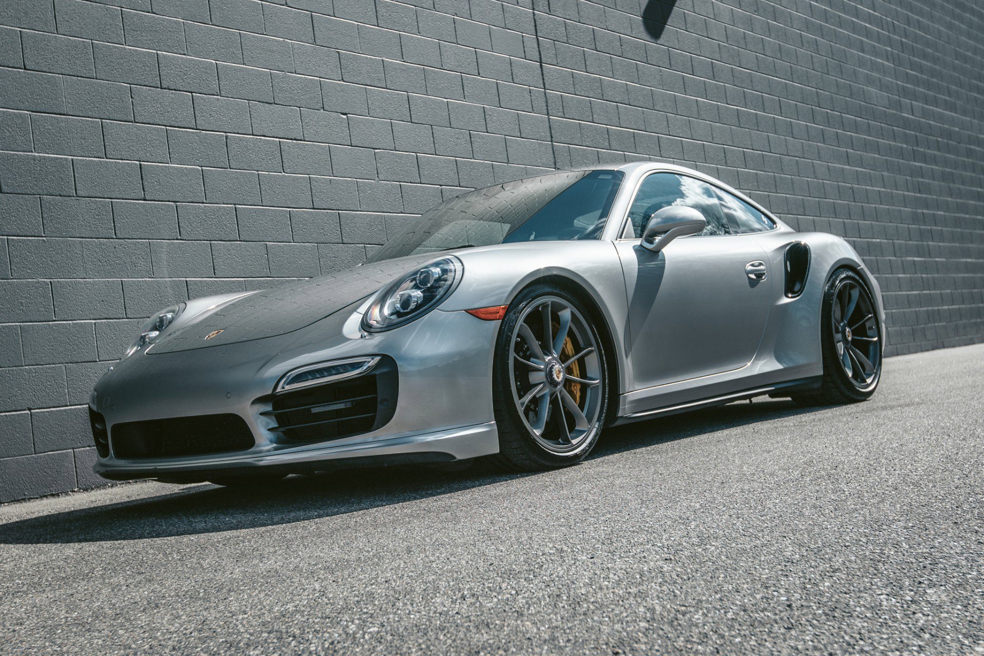 Used 2014 Porsche 911 Turbo S image 3